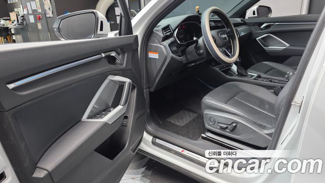 Audi Q3 (F3) 35 TDI Quattro Premium 2023 — фото 10