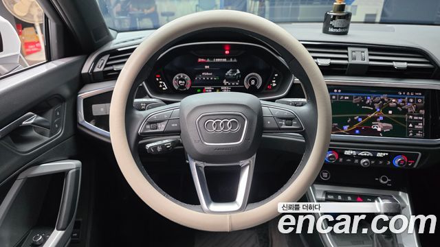 Audi Q3 (F3) 35 TDI Quattro Premium 2023 — фото 13