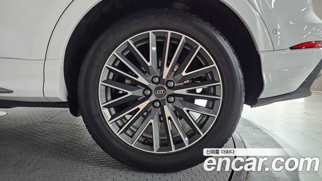 Audi Q3 (F3) 35 TDI Quattro Premium 2023 — фото 21