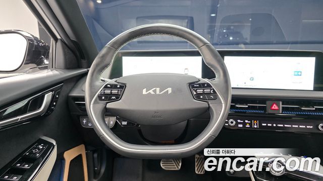 Kia EV6 Long Range 4WD GT Line 2022 — фото 14