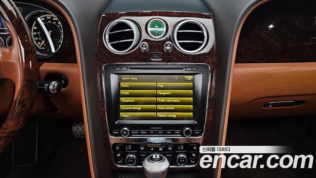 Bentley Flying Spur (II) 4.0 2016 — фото 14