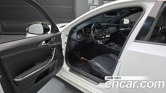 Kia Stinger Meister 3.3 GT AWD 2023 — фото 10