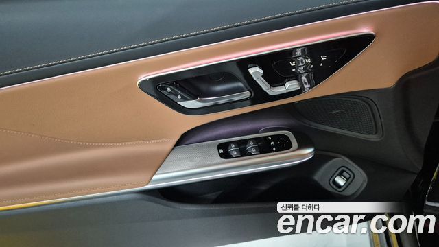 Mercedes-Benz CLE-Class (C236) CLE200 Cabriolet 2025 — фото 9