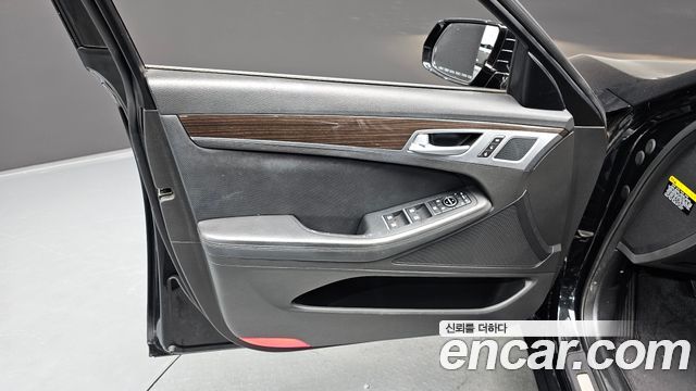 Genesis G80 3.3 GDI AWD Luxury 2017 — фото 24