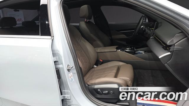 BMW 5 Series (G60) 520i M Sport 2024 — фото 11