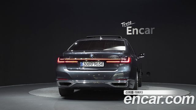 BMW 7 Series (G11) 740Li xDrive Design Pure Excellence 2020 — фото 4
