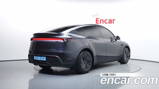 Tesla Model Y Long Range AWD 2025 — фото 2