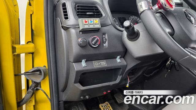 Renault Korea Master School Bus 15-Seater 2020 — фото 20