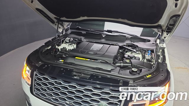 Land Rover Range Rover (IV) 4.4 SDV8 AB LWB DIESEL 2019 — фото 6