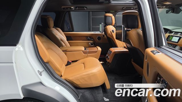 Land Rover Range Rover (IV) 4.4 SDV8 AB LWB DIESEL 2019 — фото 12