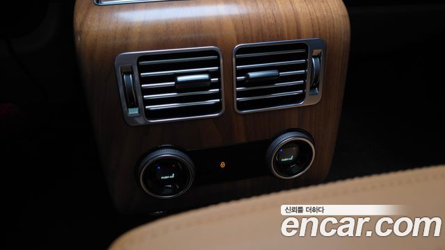Land Rover Range Rover (IV) 4.4 SDV8 AB LWB DIESEL 2019 — фото 34