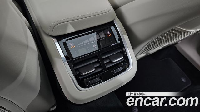Volvo XC60 (II) B5 Ultra Bright Air Sus 2026 — фото 19