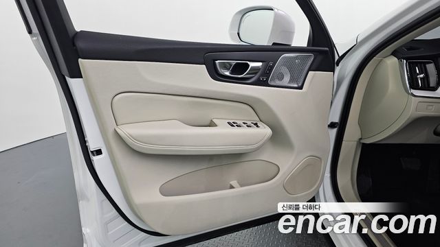 Volvo XC60 (II) B5 Ultra Bright Air Sus 2026 — фото 24