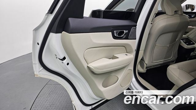 Volvo XC60 (II) B5 Ultra Bright Air Sus 2026 — фото 25