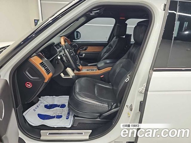 Land Rover Range Rover (IV) 4.4 SDV8 AB DIESEL 2018 — фото 15
