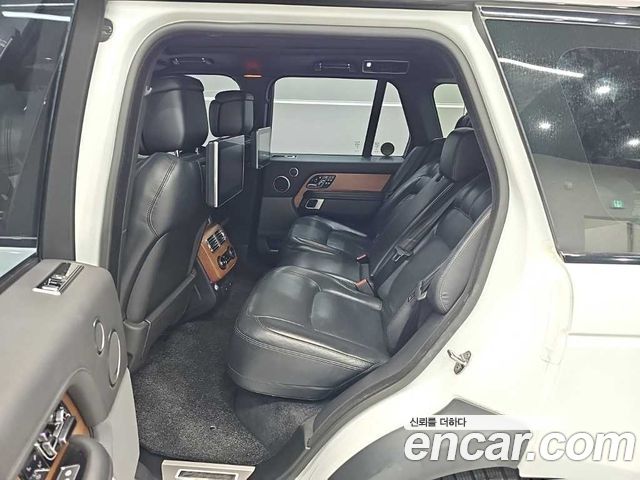 Land Rover Range Rover (IV) 4.4 SDV8 AB DIESEL 2018 — фото 16