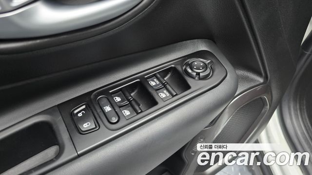 Jeep Renegade 2.4 Limited 2019 — фото 20
