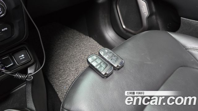 Jeep Renegade 2.4 Limited 2019 — фото 22