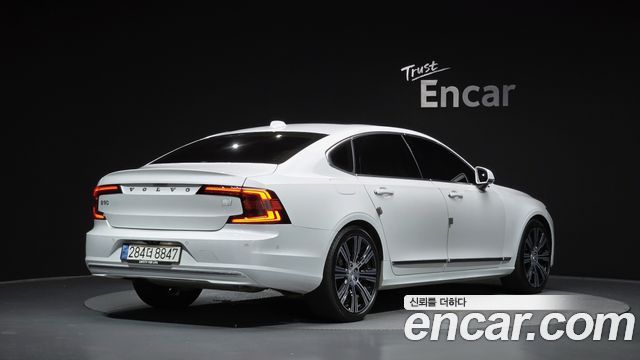 Volvo S90 T8 AWD Ultimate Bright 2023 — фото 2