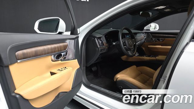 Volvo S90 T8 AWD Ultimate Bright 2023 — фото 10