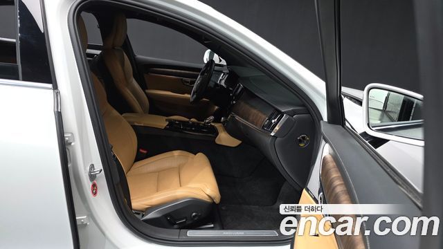 Volvo S90 T8 AWD Ultimate Bright 2023 — фото 11