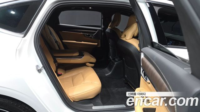 Volvo S90 T8 AWD Ultimate Bright 2023 — фото 12
