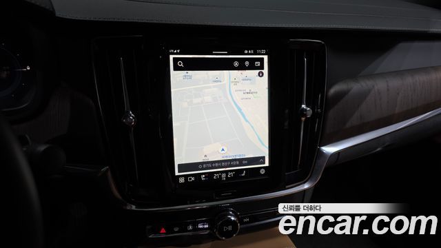 Volvo S90 T8 AWD Ultimate Bright 2023 — фото 14