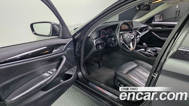BMW 5 Series (G30) 520d Luxury Plus 2019 — фото 10