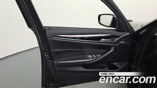 BMW 5 Series (G30) 520d Luxury Plus 2019 — фото 24