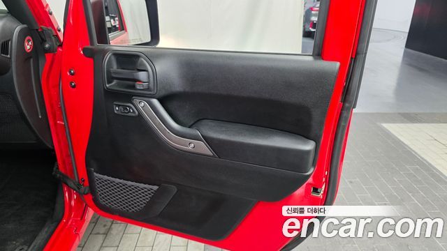 Jeep Wrangler (JK) 3.6 Sport 2Door 2017 — фото 25