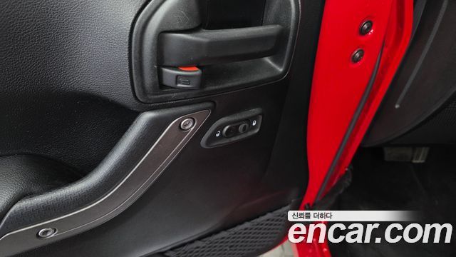 Jeep Wrangler (JK) 3.6 Sport 2Door 2017 — фото 29