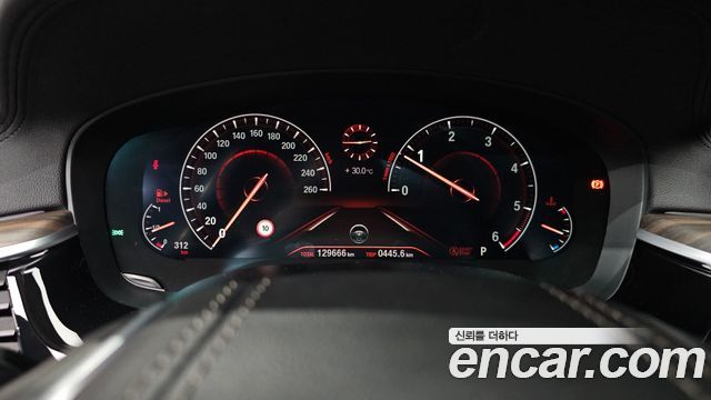 BMW 5 Series (G30) 520d xDrive Luxury Plus 2019 — фото 8