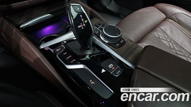BMW 5 Series (G30) 520d xDrive Luxury Plus 2019 — фото 9