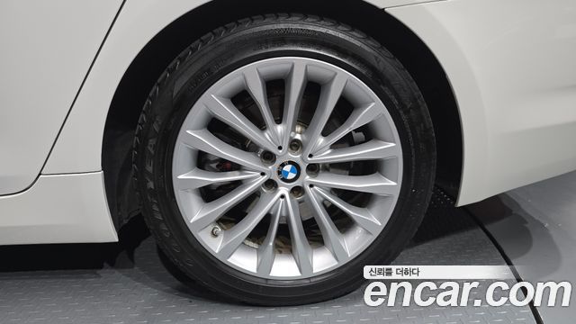 BMW 5 Series (G30) 520d xDrive Luxury Plus 2019 — фото 21
