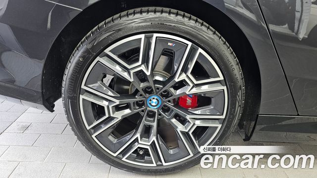 BMW 5 Series (G60) 530e xDrive M Sport Pro 2025 — фото 5