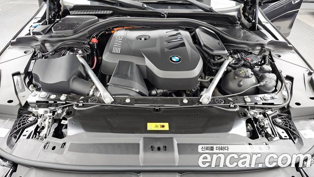 BMW 5 Series (G60) 530e xDrive M Sport Pro 2025 — фото 6