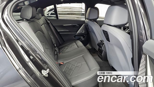 BMW 5 Series (G60) 530e xDrive M Sport Pro 2025 — фото 12