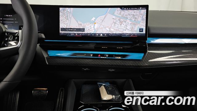BMW 5 Series (G60) 530e xDrive M Sport Pro 2025 — фото 14