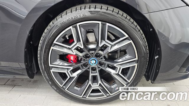 BMW 5 Series (G60) 530e xDrive M Sport Pro 2025 — фото 21