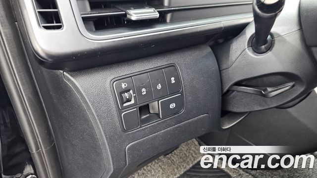 Hyundai Staria Tourer 11-Seater Modern 2022 — фото 18