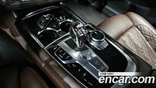 BMW 7 Series (G11) 740i M Sport 2020 — фото 9