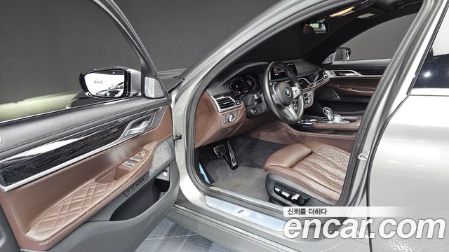 BMW 7 Series (G11) 740i M Sport 2020 — фото 10