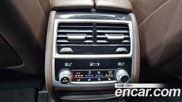 BMW 7 Series (G11) 740i M Sport 2020 — фото 19