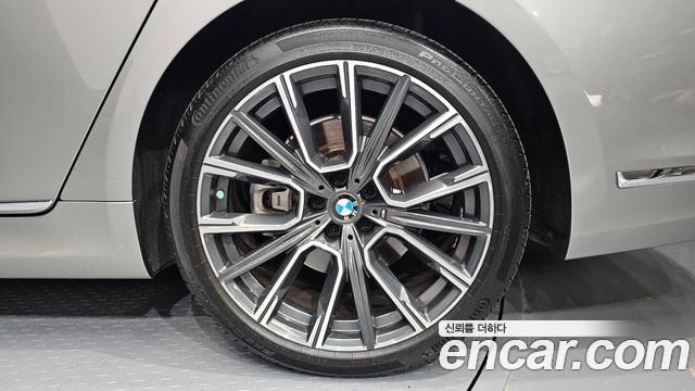 BMW 7 Series (G11) 740i M Sport 2020 — фото 21
