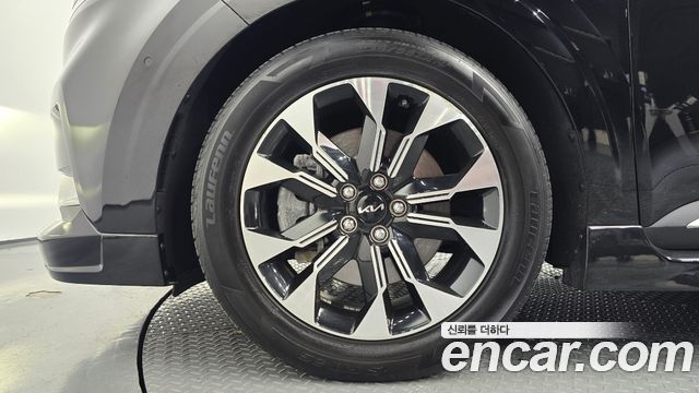 Kia Carnival (IV) Gasoline 9-seater Limousine(Special vehicle) 2023 — фото 5