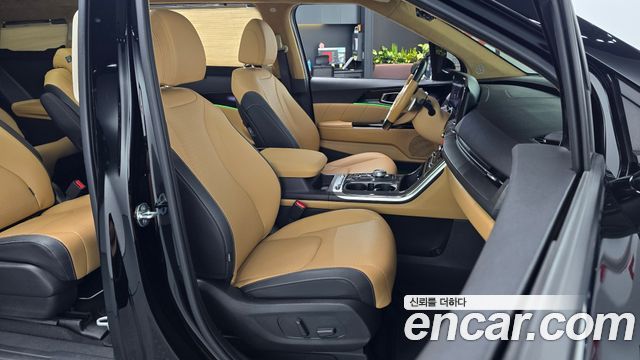Kia Carnival (IV) Gasoline 9-seater Limousine(Special vehicle) 2023 — фото 10