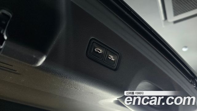 Kia Carnival (IV) Gasoline 9-seater Limousine(Special vehicle) 2023 — фото 22