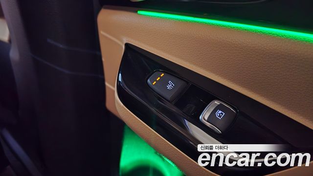 Kia Carnival (IV) Gasoline 9-seater Limousine(Special vehicle) 2023 — фото 24