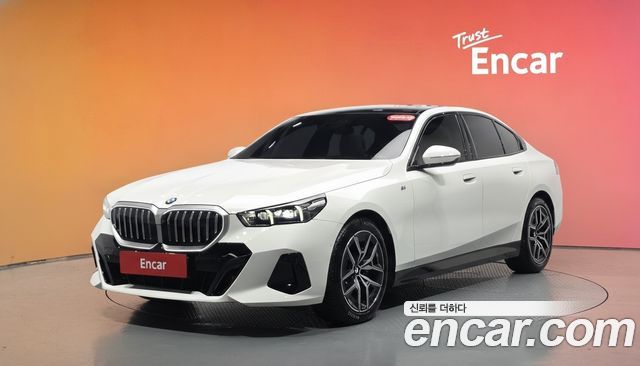 BMW 5 Series (G60) 520i M Sport 2025 — фото 1