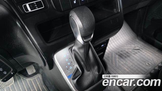 Hyundai Staria Cargo 5-Seater Smart 2022 — фото 9